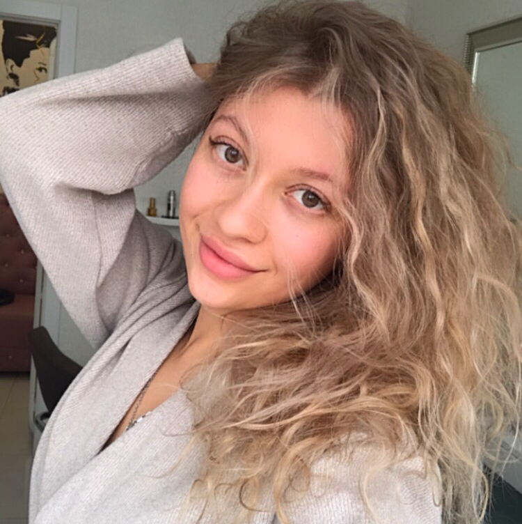 Алина