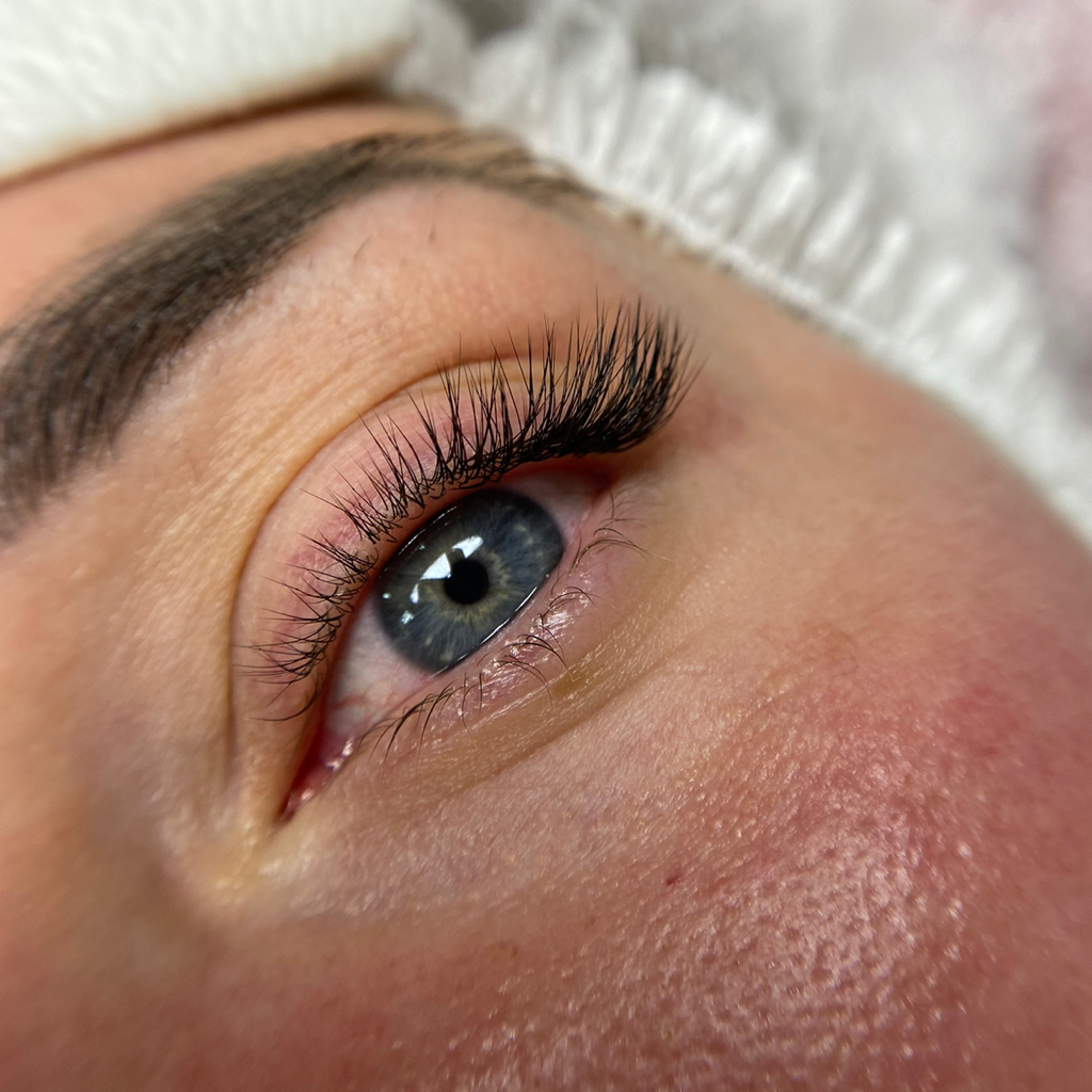 Уголки (наращивание ресниц)