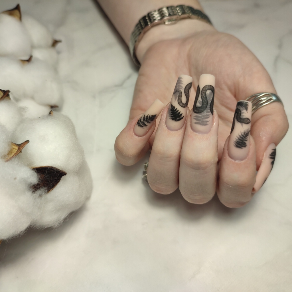 Наращивание ногтей от 3 размера