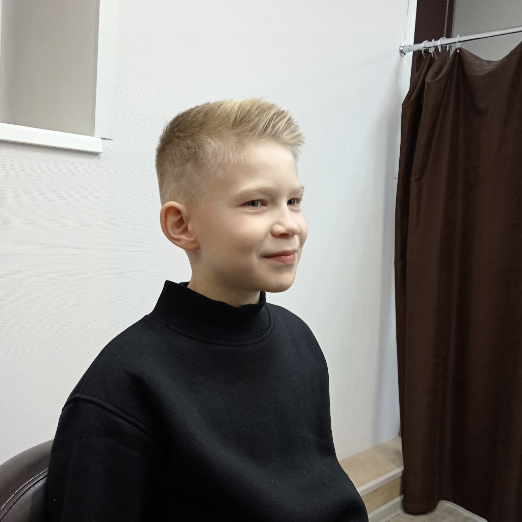 Стрижка мужская модельная