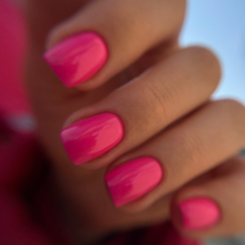 Маникюр + гель-лак (однотонное покрытие)