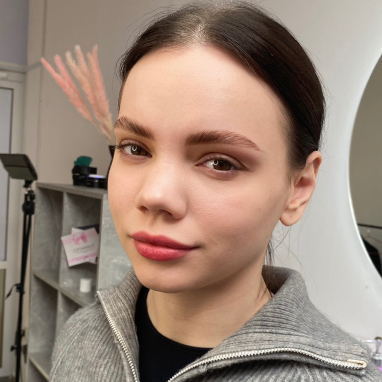 Окрашивание бровей краской  + коррекция(воск, пинцет)