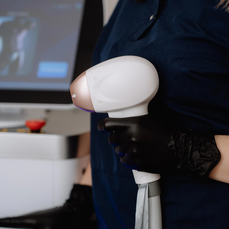 Комплекс: глубокое бикини + подмышечные впадины + голени