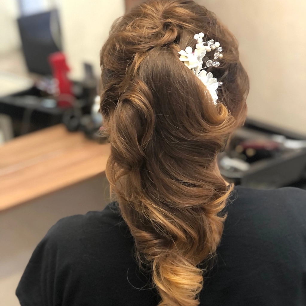 Причёска свадебная