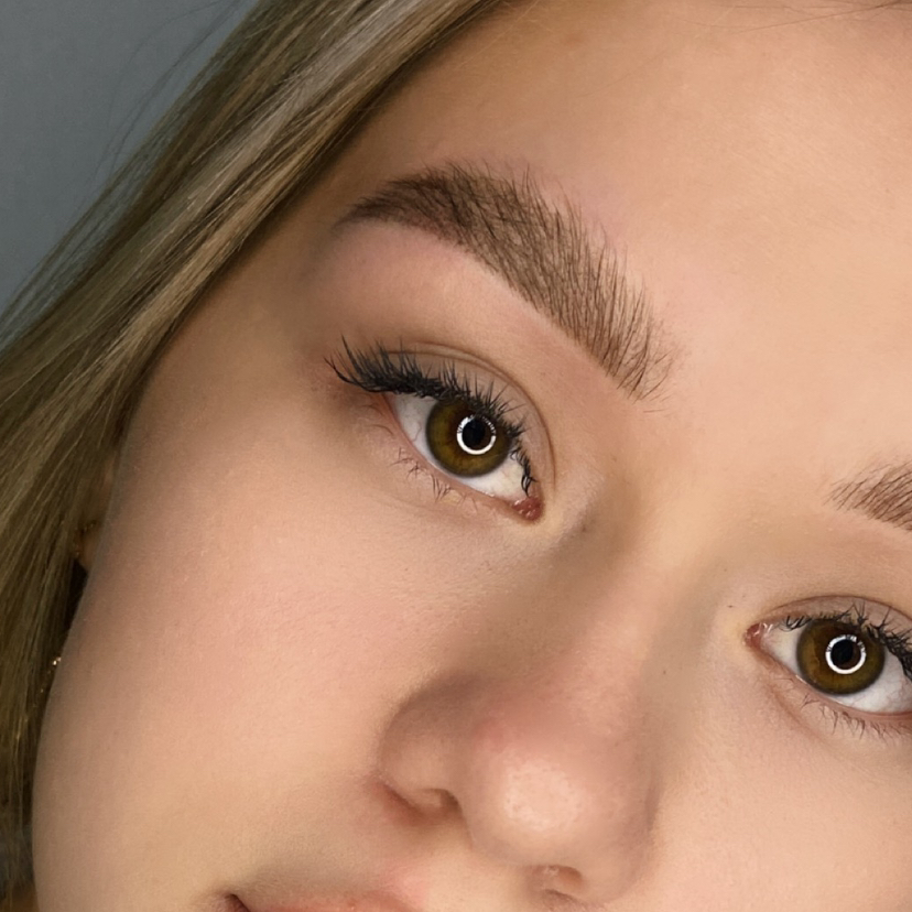 Перманентный макияж бровей