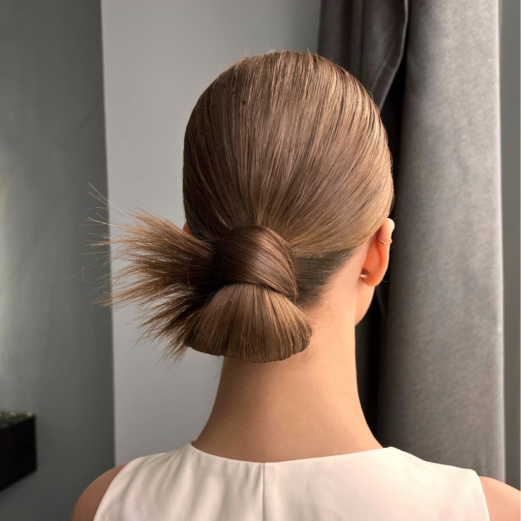 Собранная прическа