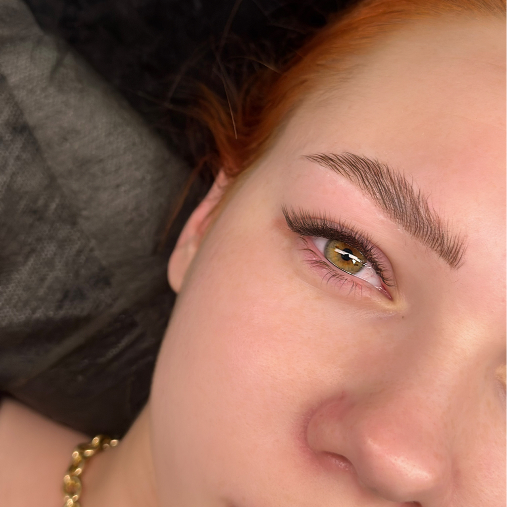 Наращивание ресниц 2D