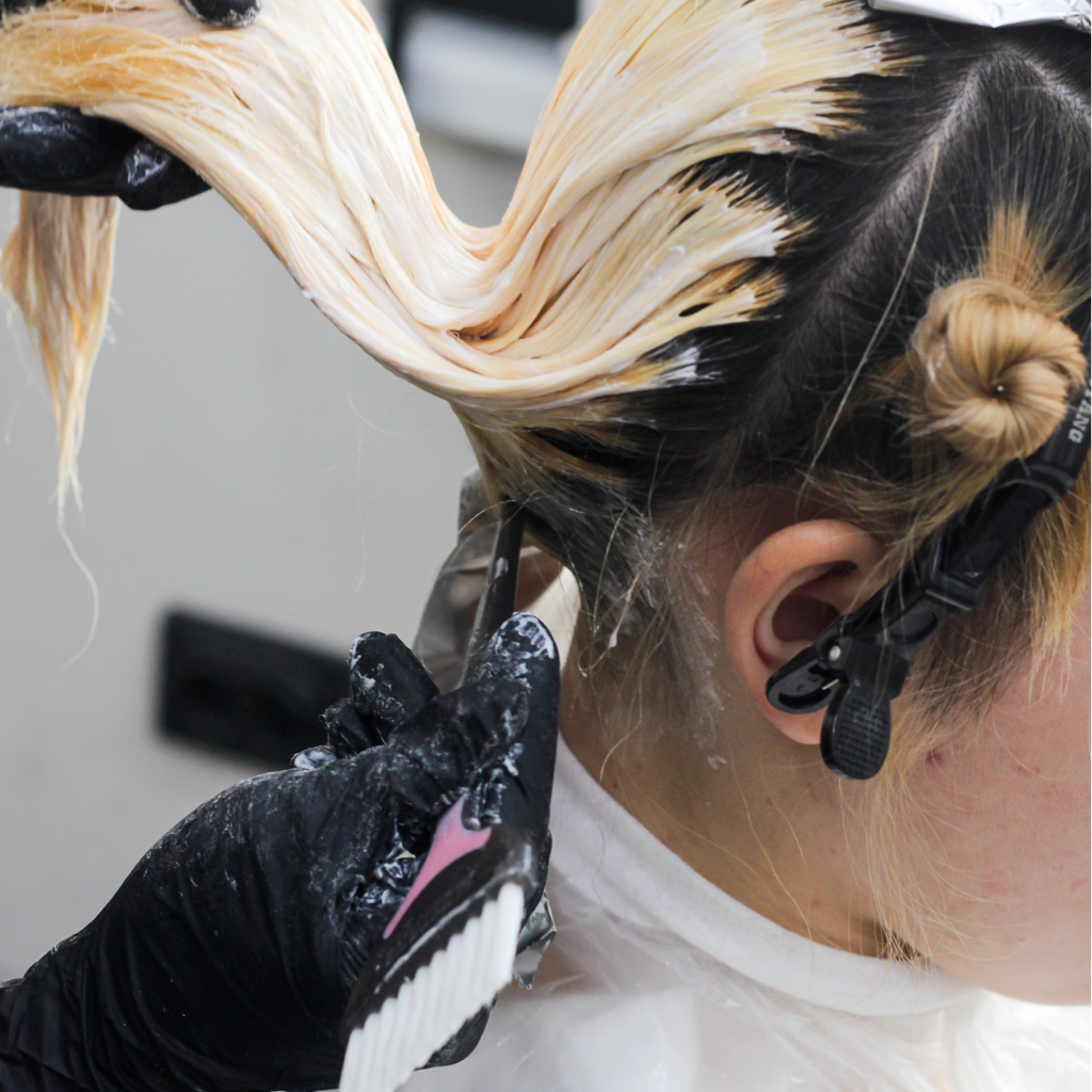 Осветление корней и тонирование