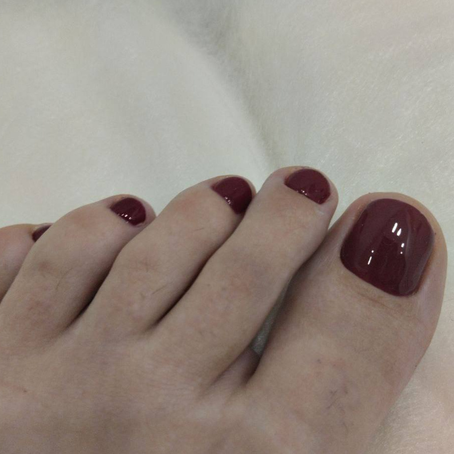 Аппаратный экспресс-педикюр пальцев с покрытием гель-лаком или камуфлирующей базой