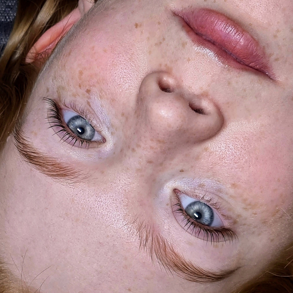 Ламинирование ресниц (+ нижние) + Оформление бровей