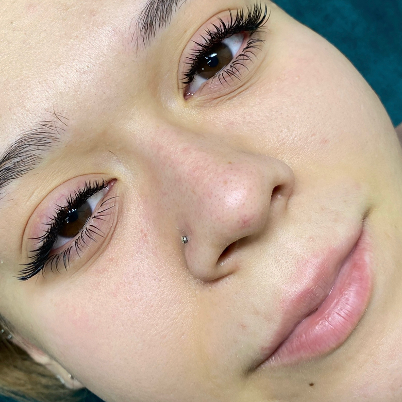 Наращивание нижних ресниц