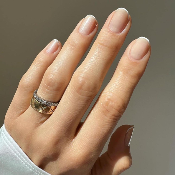 Classic manicure with polish-Классический маникюр без покрытия