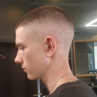 Buzz cut (Fade)