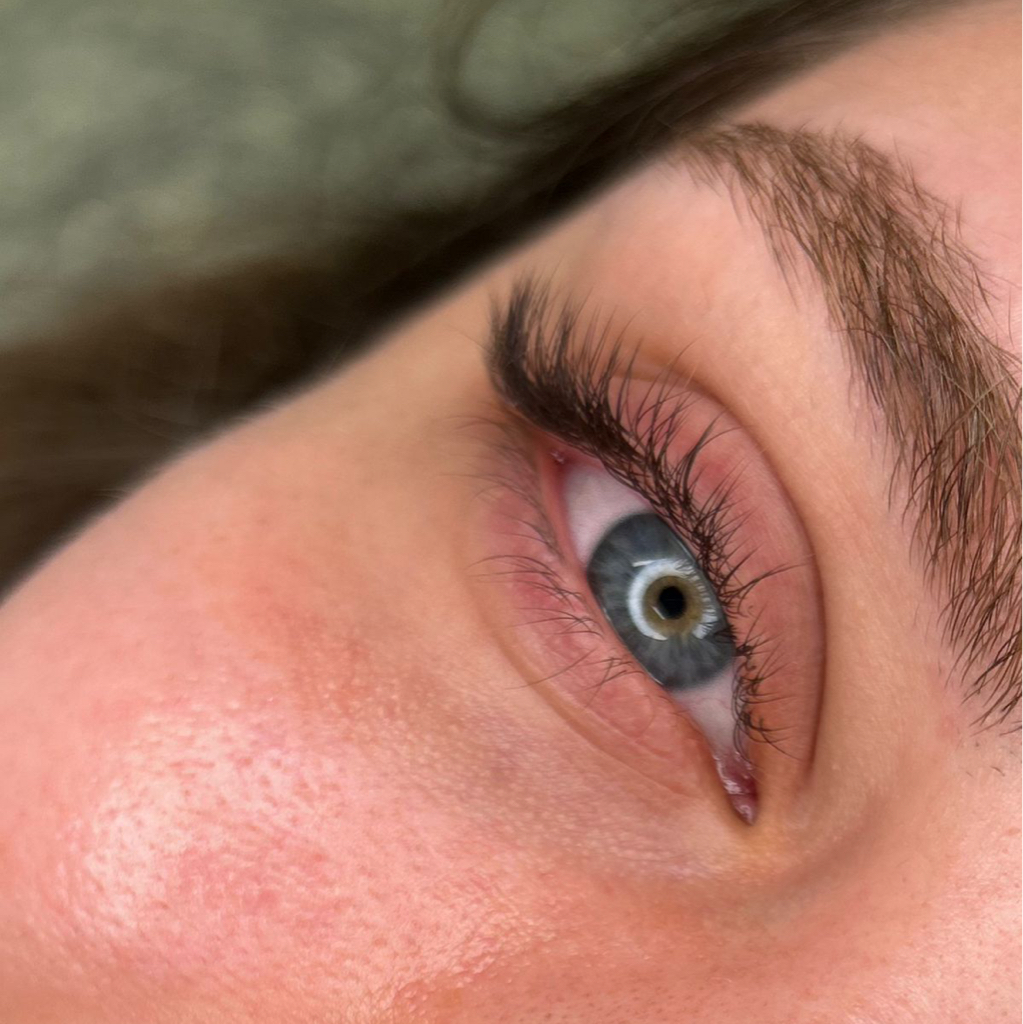 Наращивание ресниц 2 д