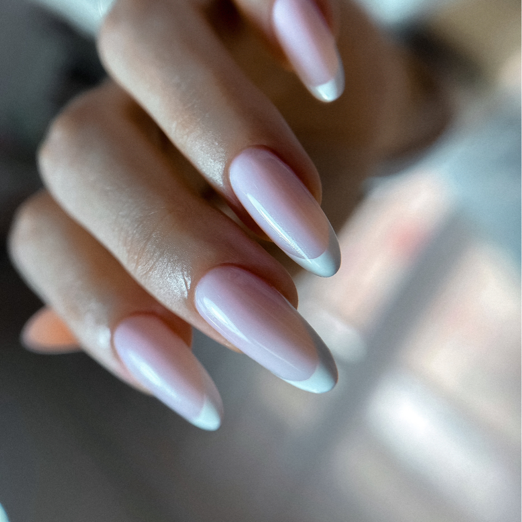 Маникюр + укрепление акригелем + покрытие гель-лаком