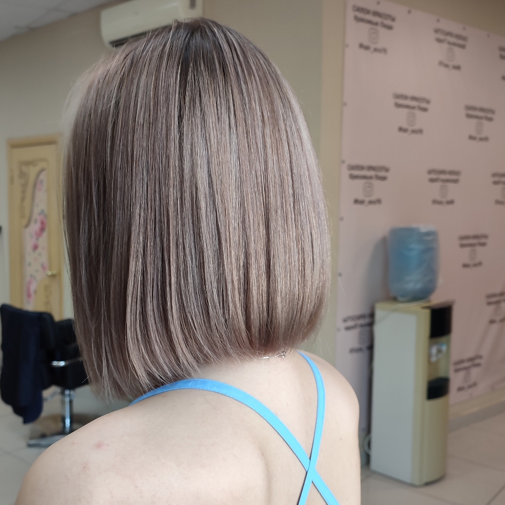 Стрижка на среднюю длину