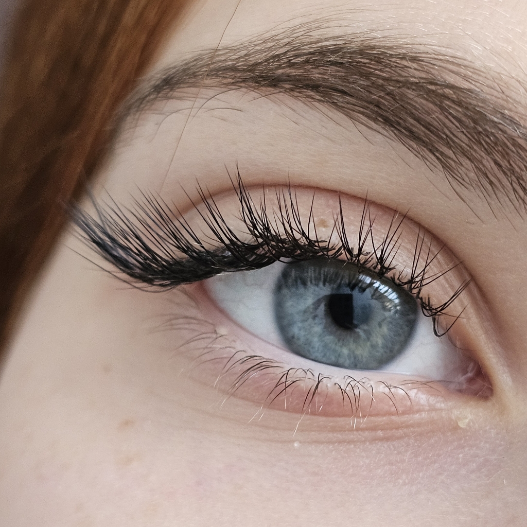 классическое наращивание ресниц