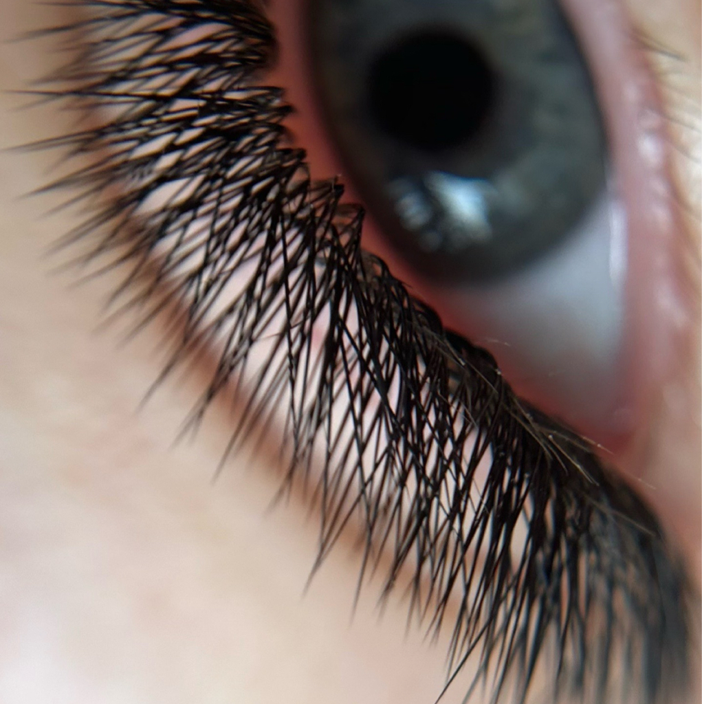 Наращивание ресниц 3D