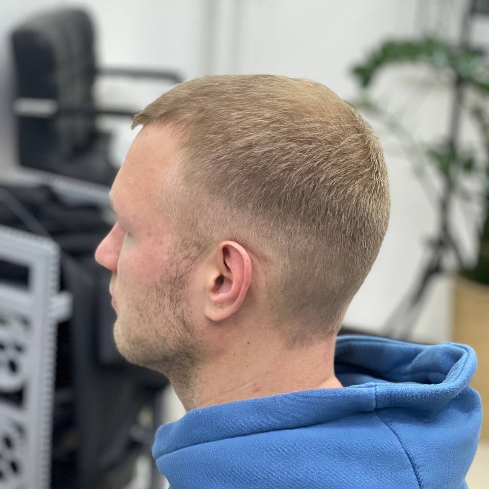 Стрижка мужская модельная (с мытьем головы, сушка)