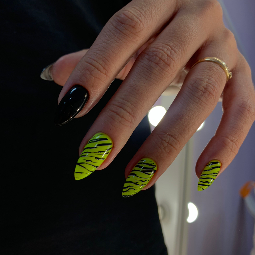 Дизайн простой 1 ноготь