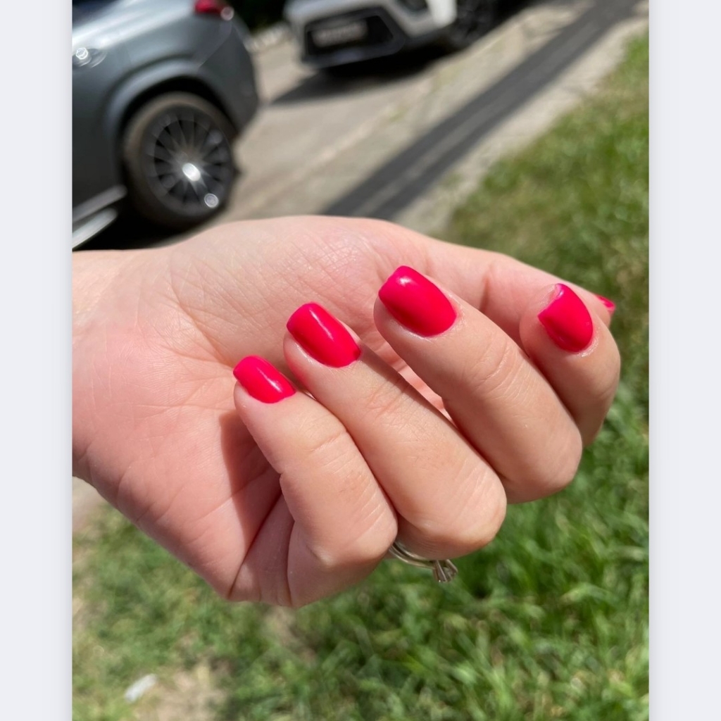 Маникюр с покрытием гель-лак однотон