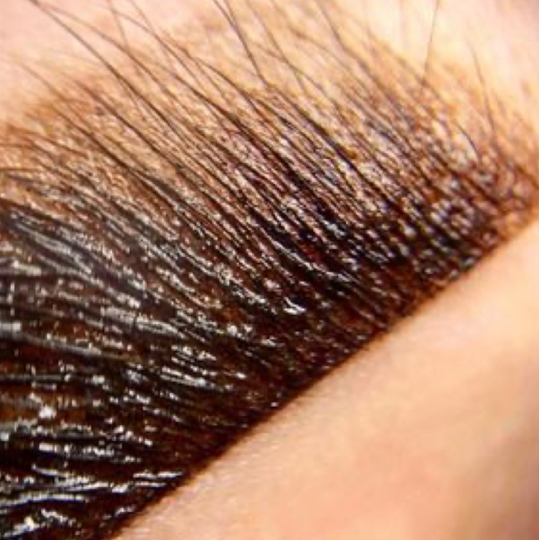 Окрашивание бровей