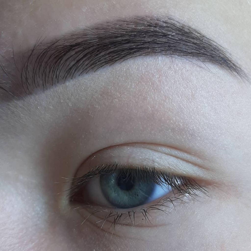 Оформление бровей