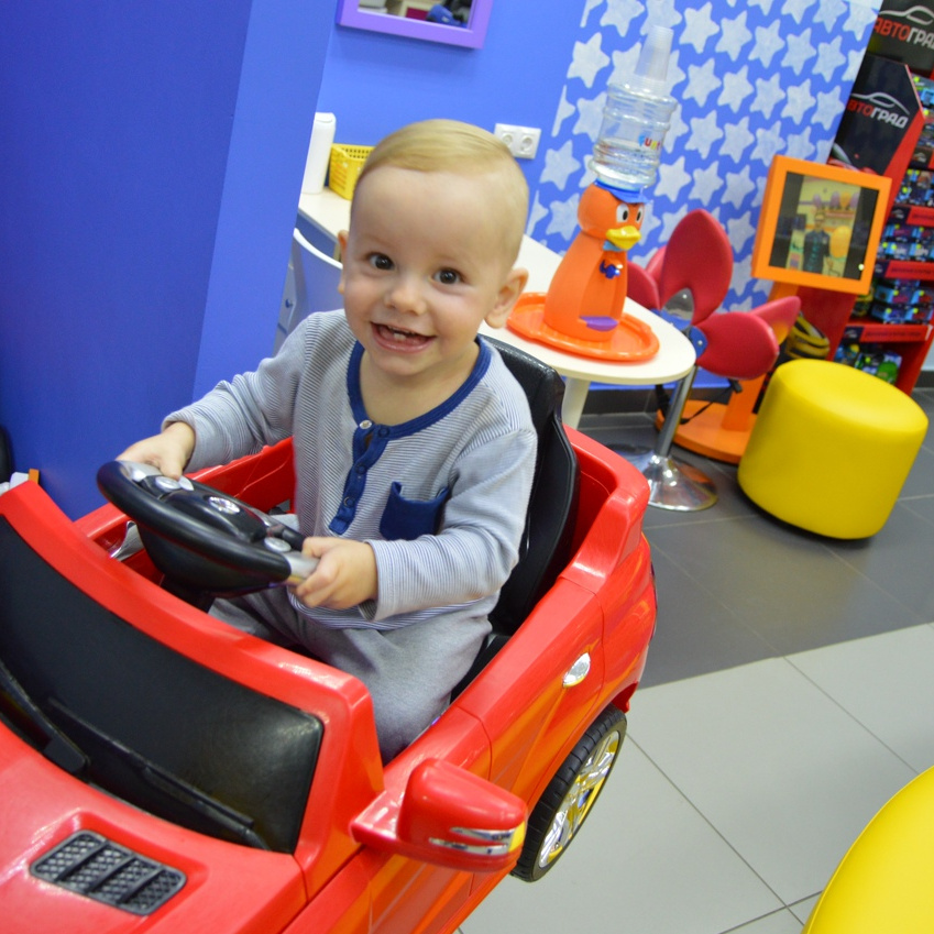 Первая стрижка в жизни малыша