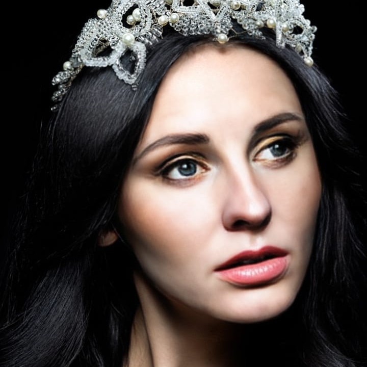 Марина Русова